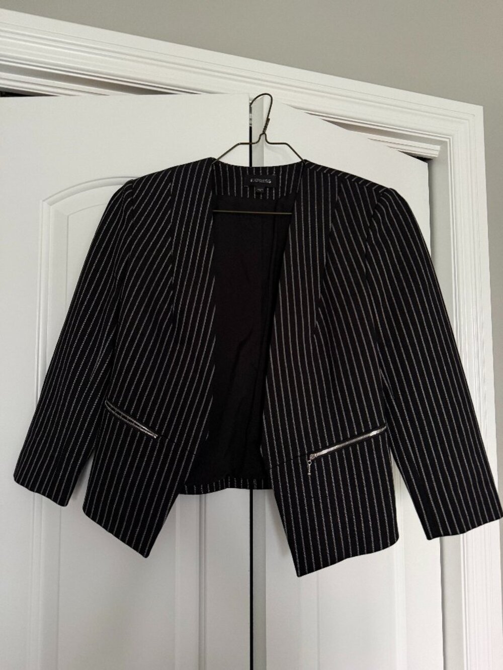 EUC Express Size 6 Blazer